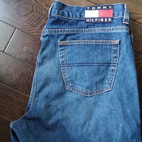 Tommy Hilfiger Denim - Iconic Tommy Jeans 👖